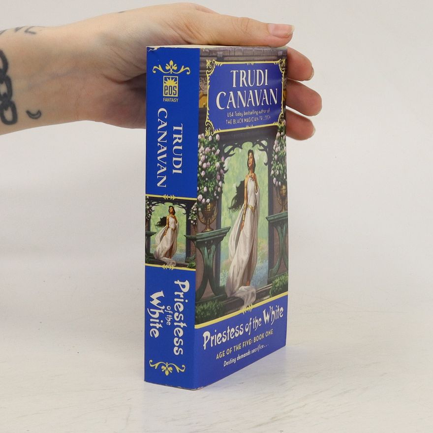 Trudi Canavan Priestess of the White