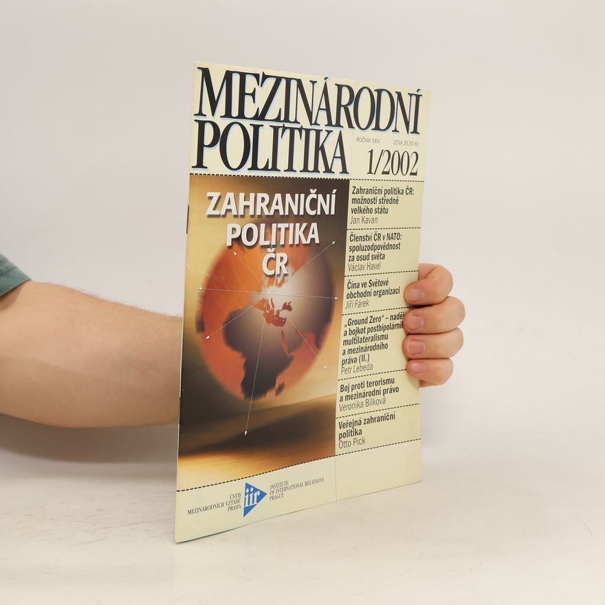 Various authors Mezinárodní politika 1/2002