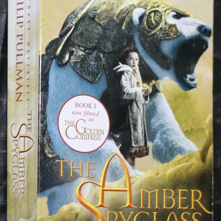 Philip Pullman The amber spyglass