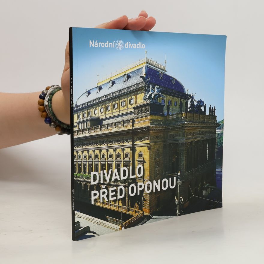 K Lupoměský Divadlo před oponou