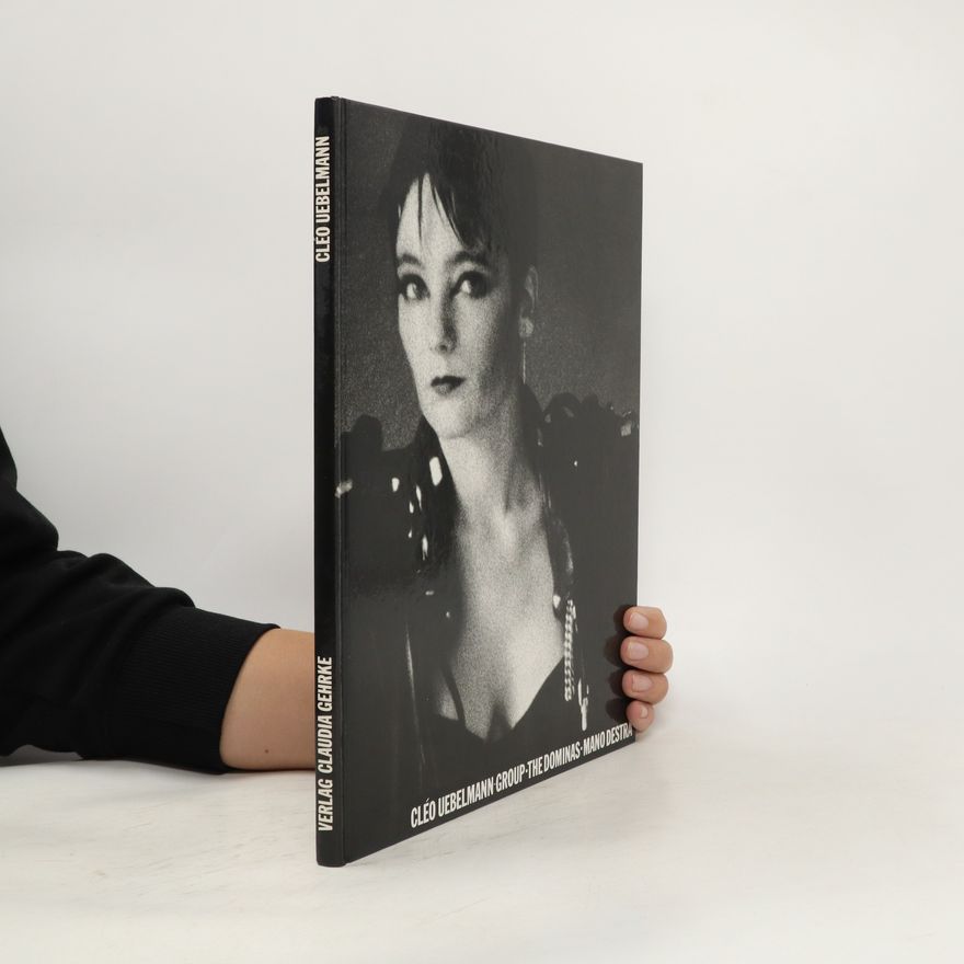 Cléo Uebelmann The dominas Mano Destra