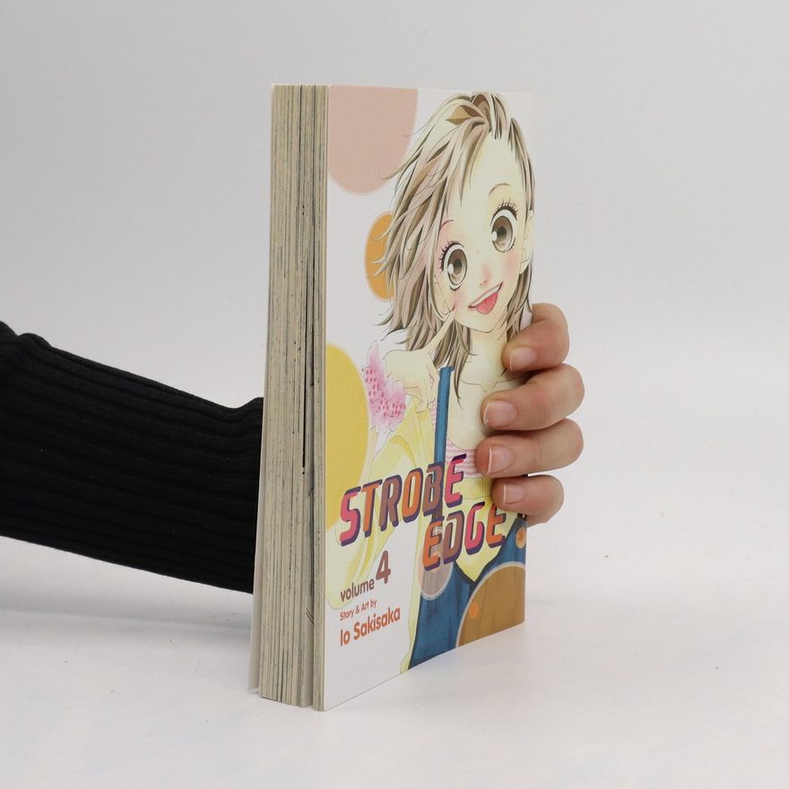 Io Sakisaka Strobe Edge 4