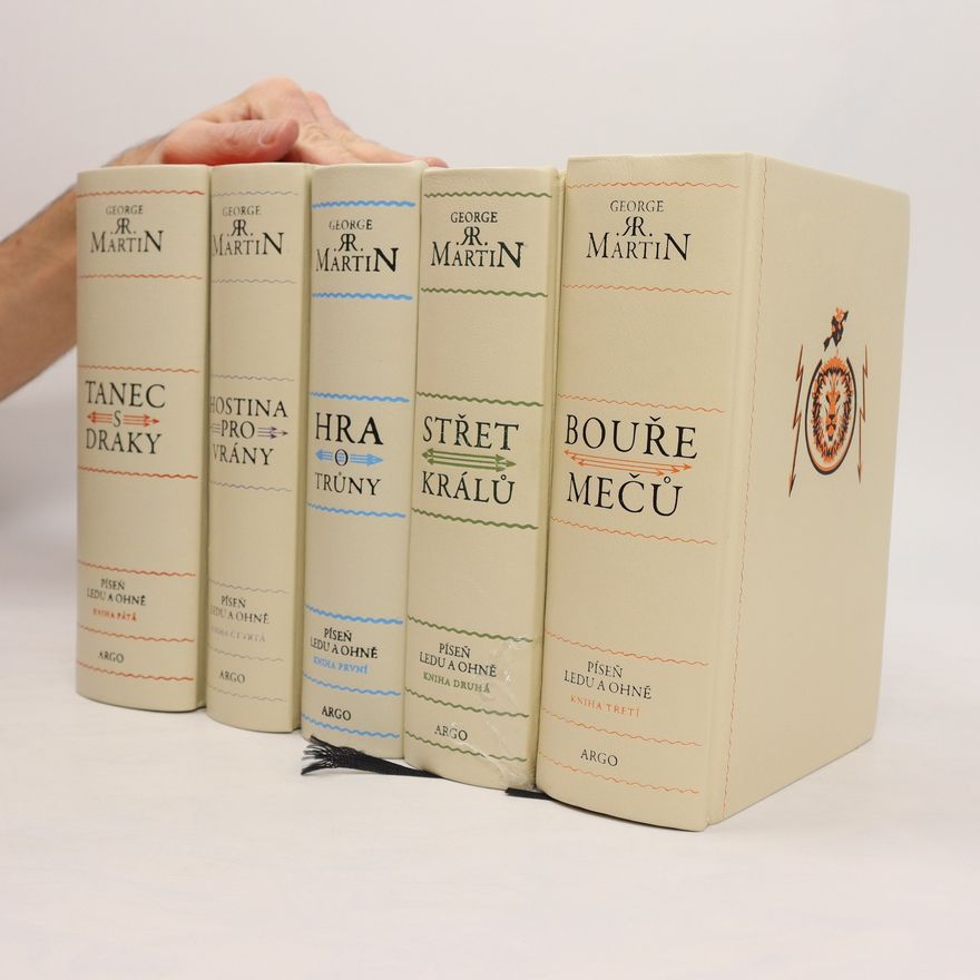George R. R. Martin Píseň ledu a ohně 1-5