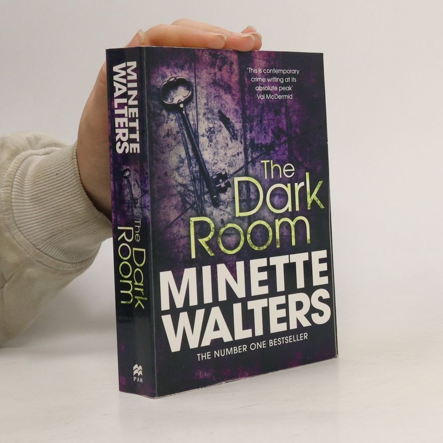 Minette Walters The Dark Room