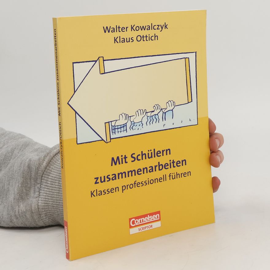 Klaus Ottrich Mit Schülern zusammenarbeiten