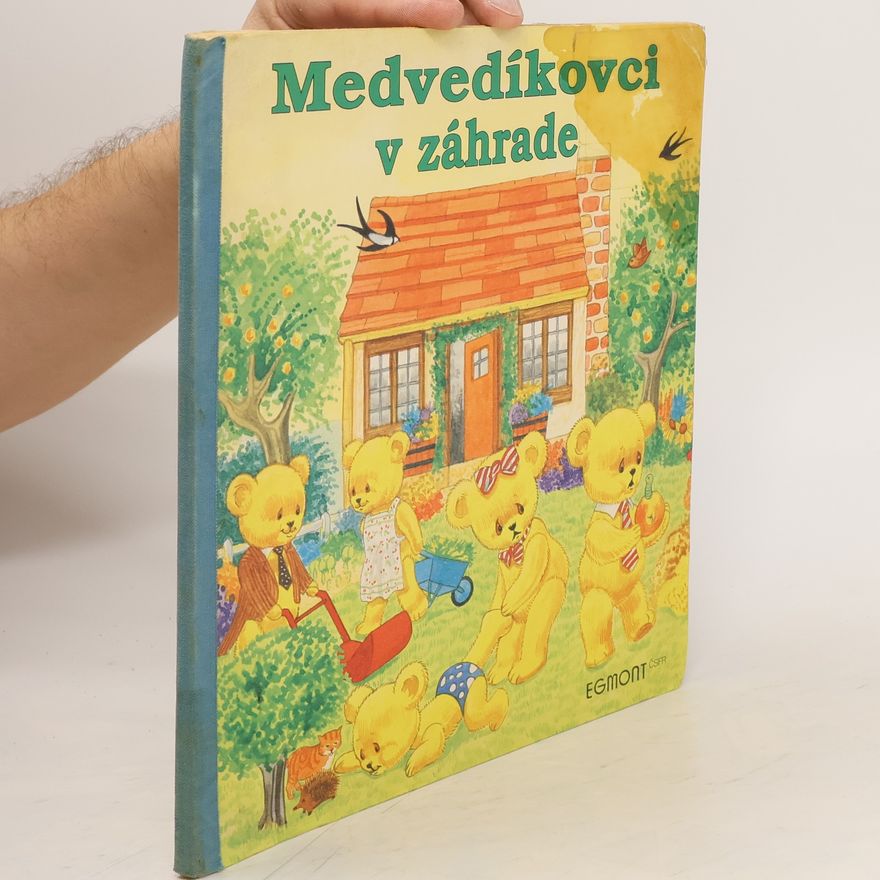 Wolfgang Schleicher Medvedíkovci v záhrade