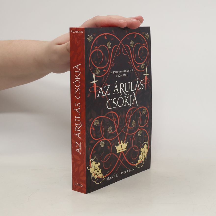 Mary E. Pearson A fennmaradottak krónikái 1. Az árulás csókja