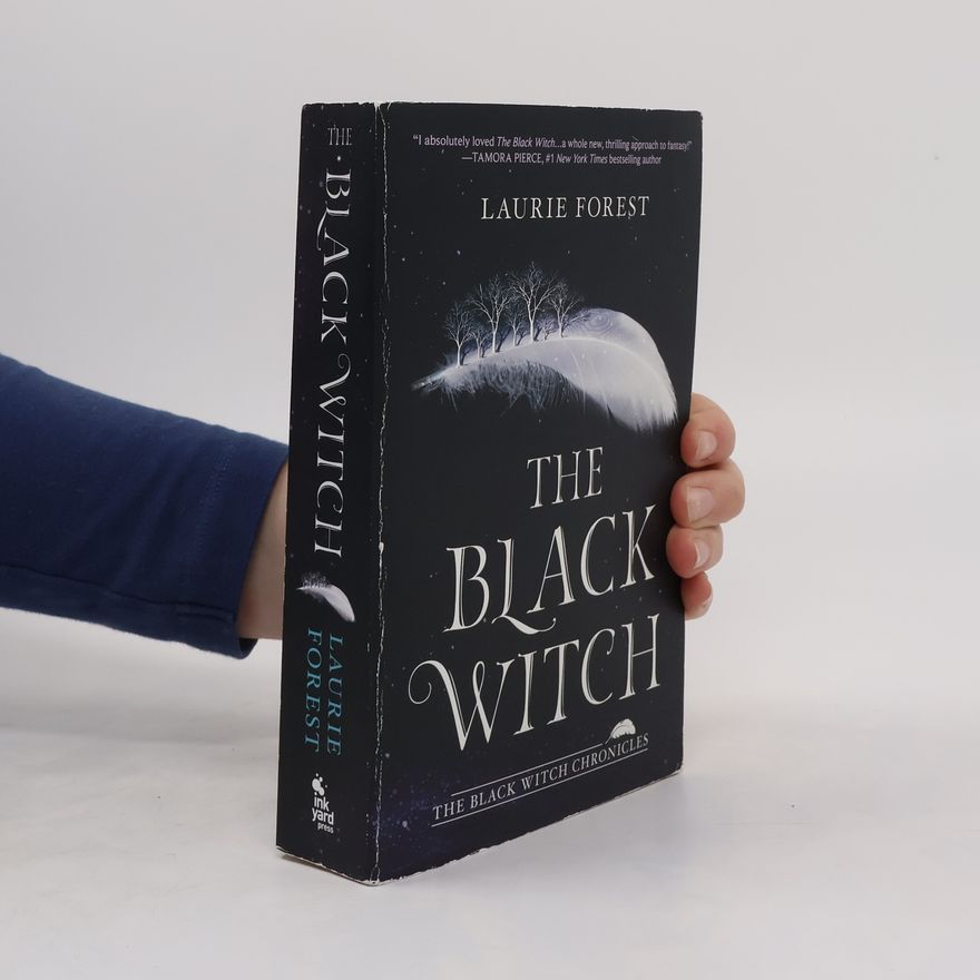 Laurie Forest The Black Witch