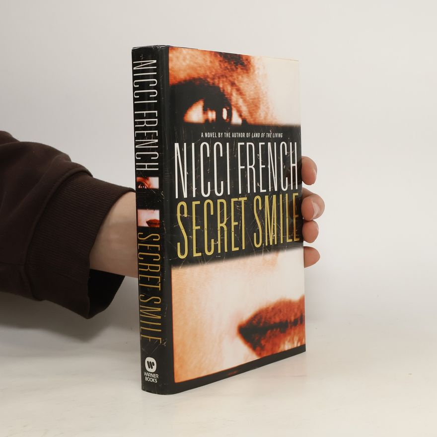Nicci French Secret Smile