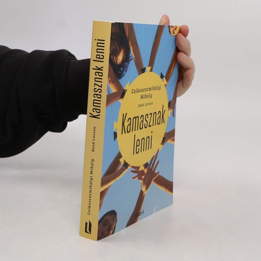 Collectif d'auteurs Kamasznak lenni