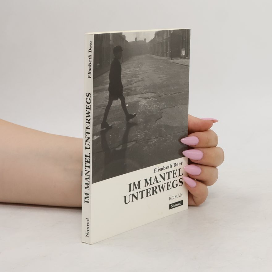 Elisabeth Beer Im Mantel unterwegs