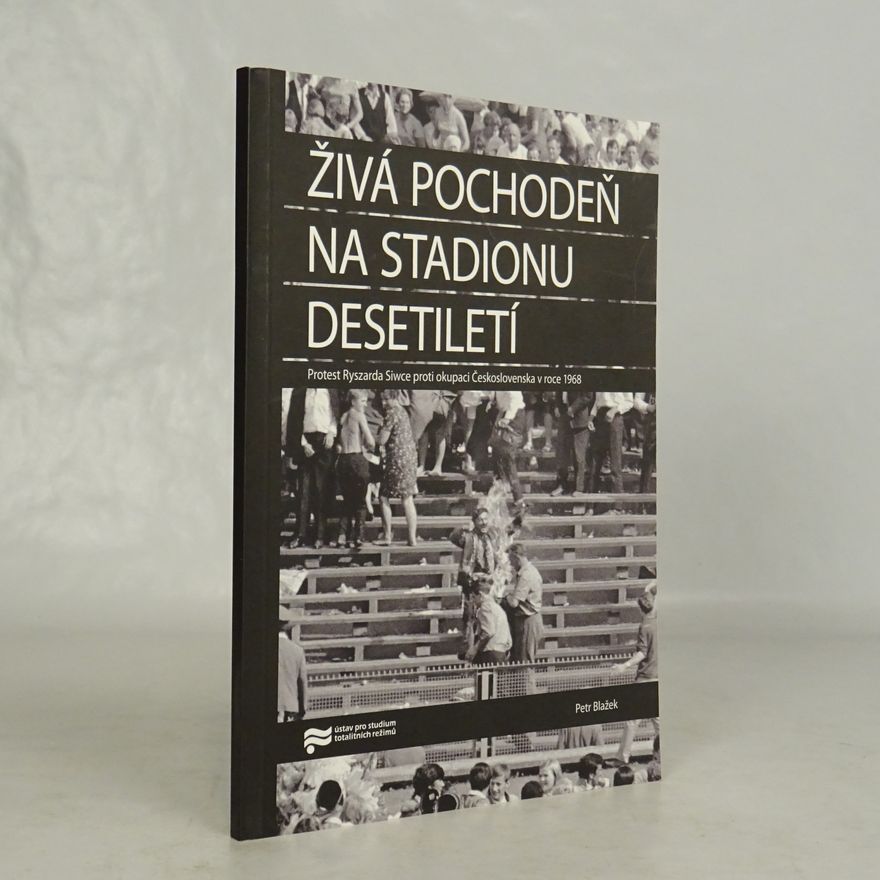 Petr Blažek Živá pochodeň na Stadionu Desetiletí