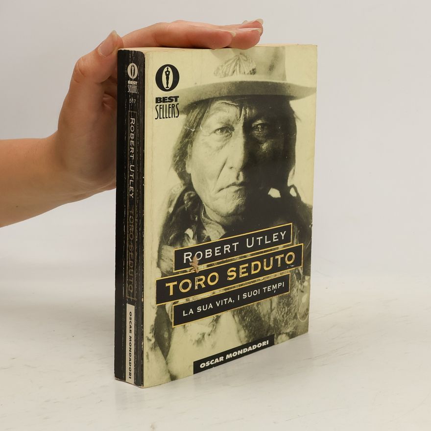 Robert M. Utley Toro Seduto