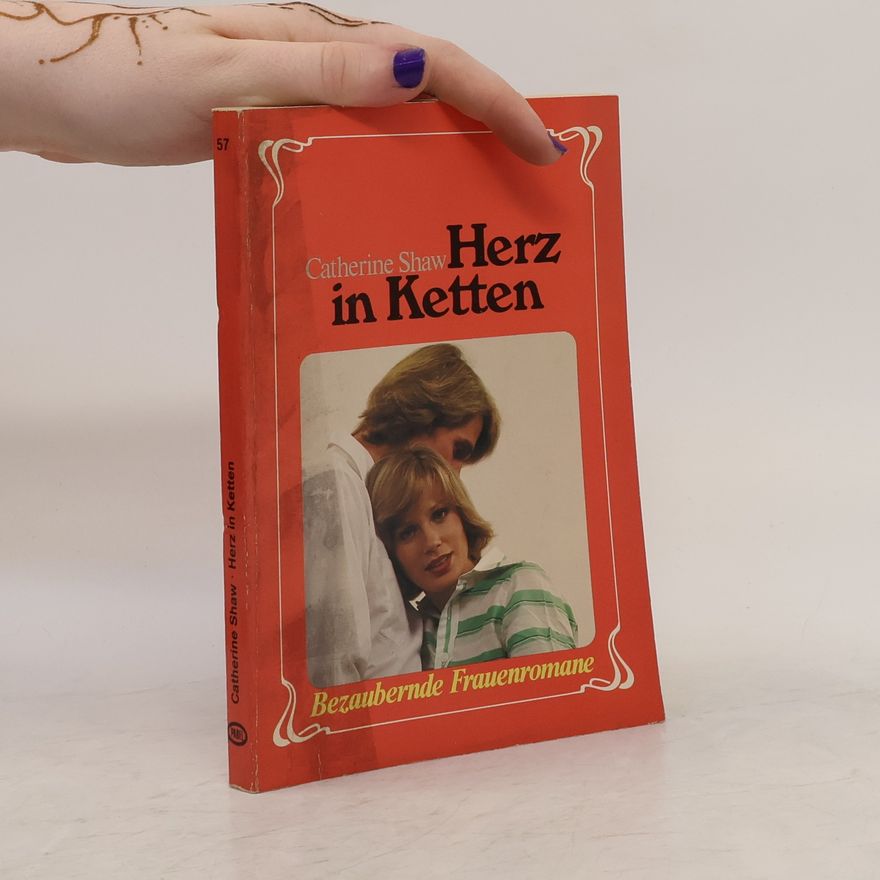Catherine Shaw Herz in Ketten
