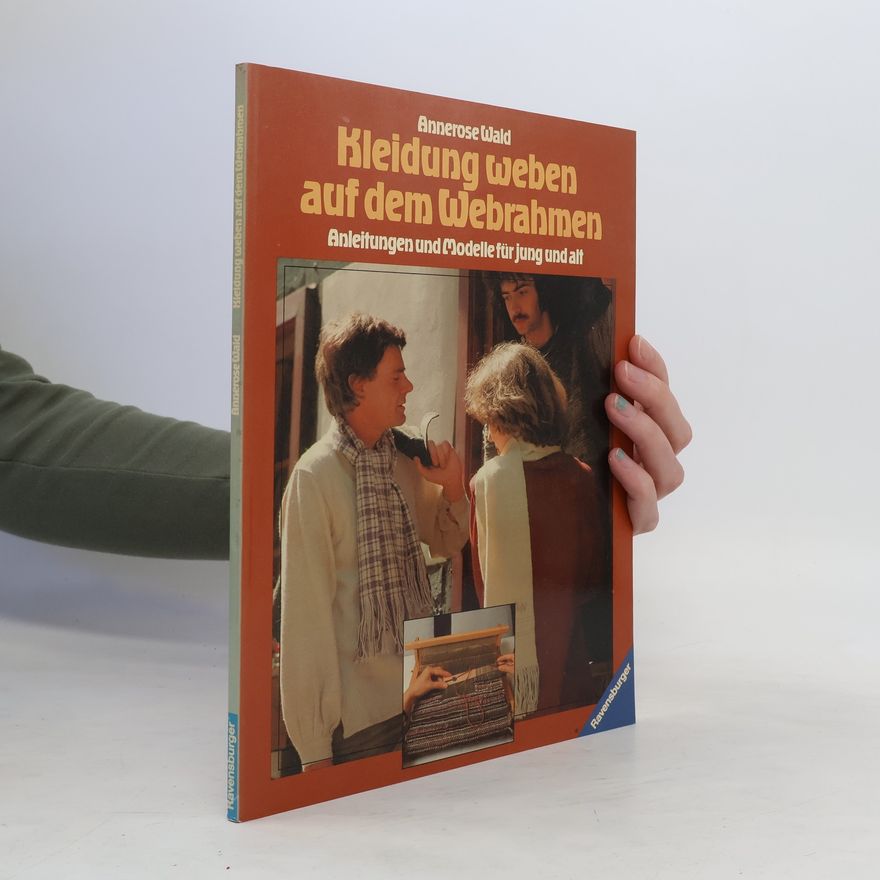 Annerose Wald Kleidung weben auf dem Webrahmen