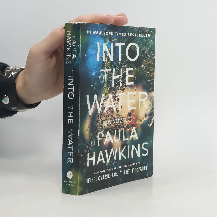 Paula Hawkins Into the Water