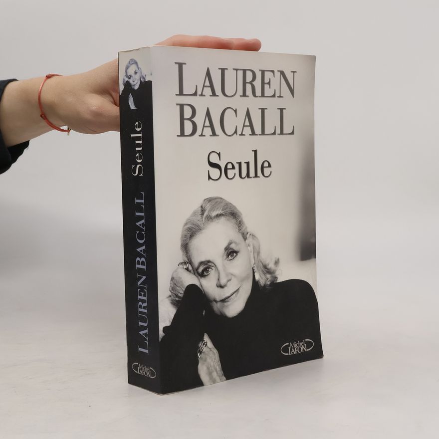 Lauren Bacall Seule