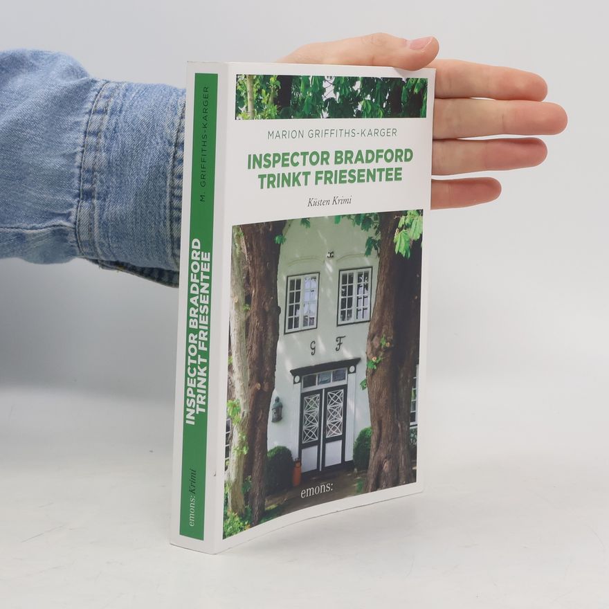 Marion Griffiths-Karger Inspector Bradford trinkt Friesentee