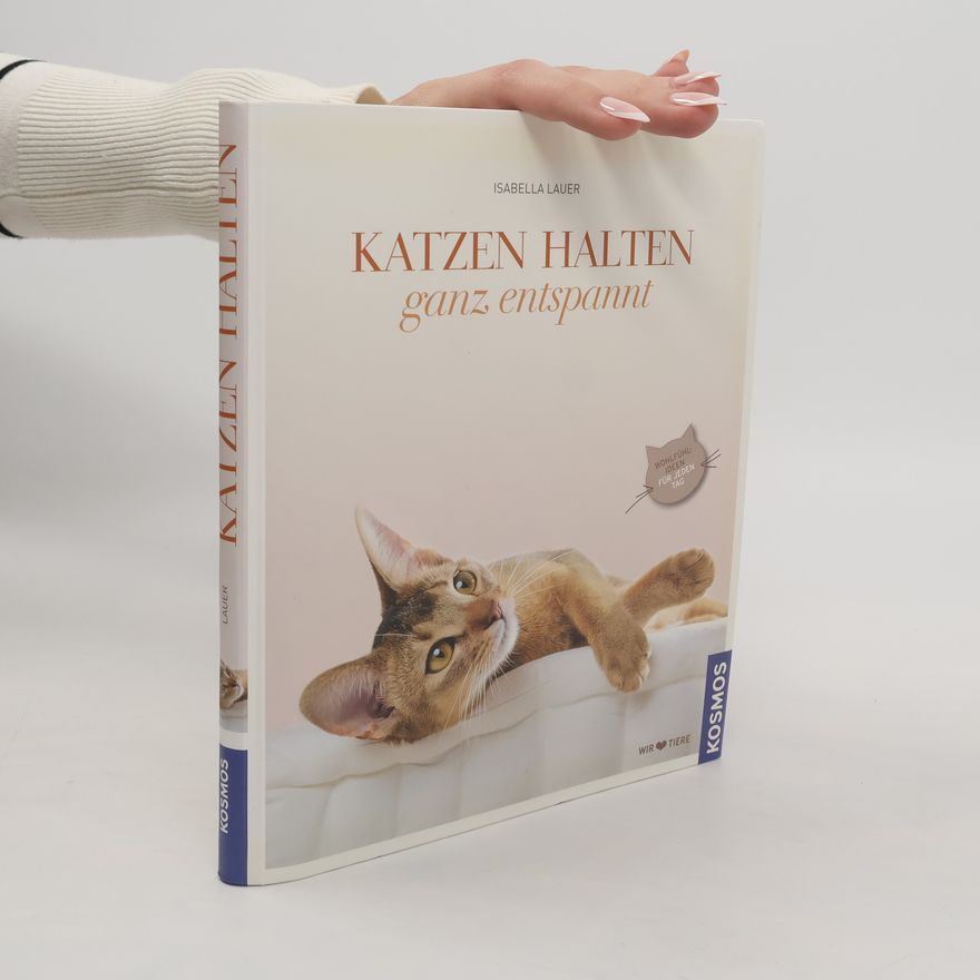 Isabella Lauer Katzen halten ganz entspannt