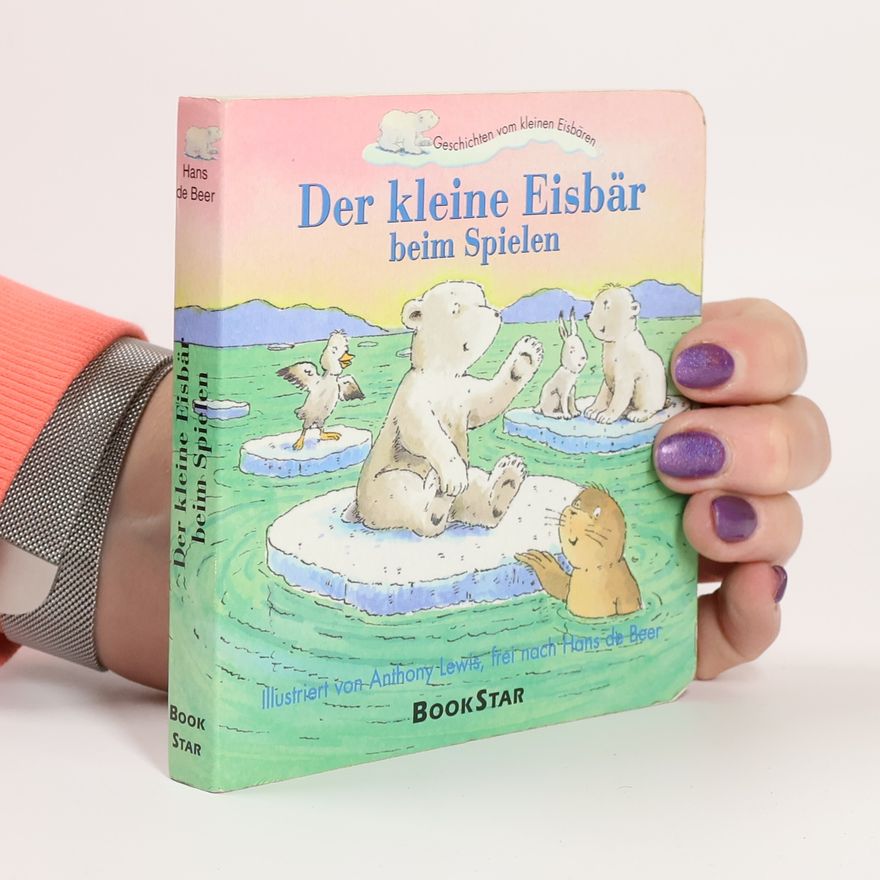 Anthony Lewis Der kleine Eisbär beim Spielen