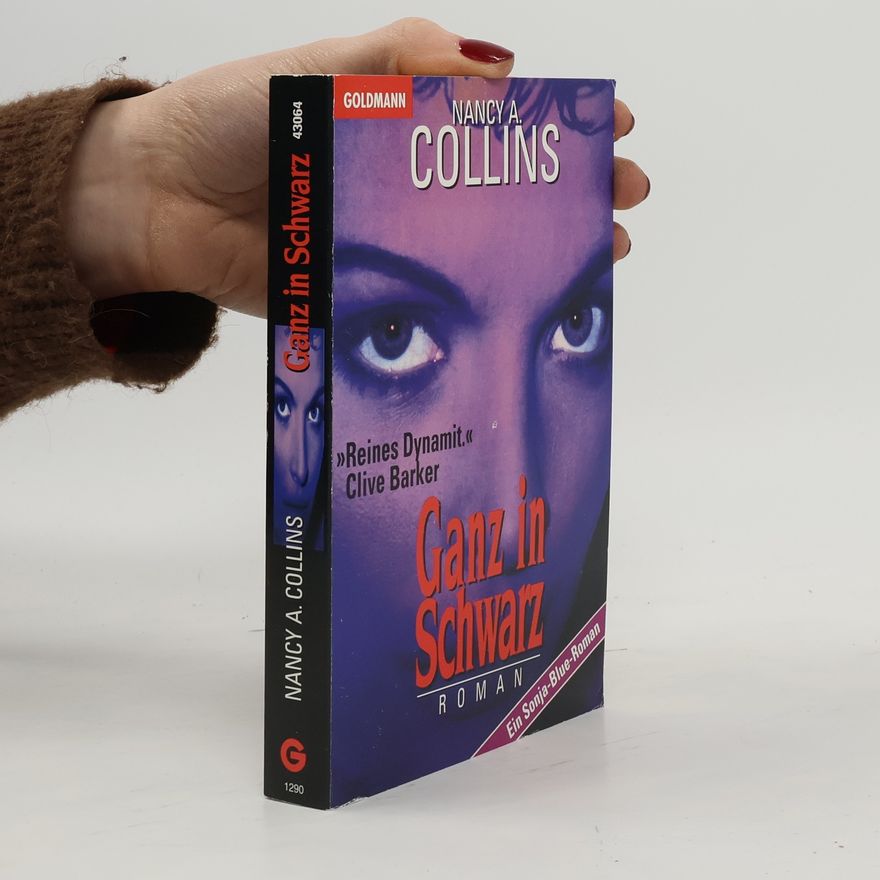 Nancy A. Collins Ganz in Schwarz.