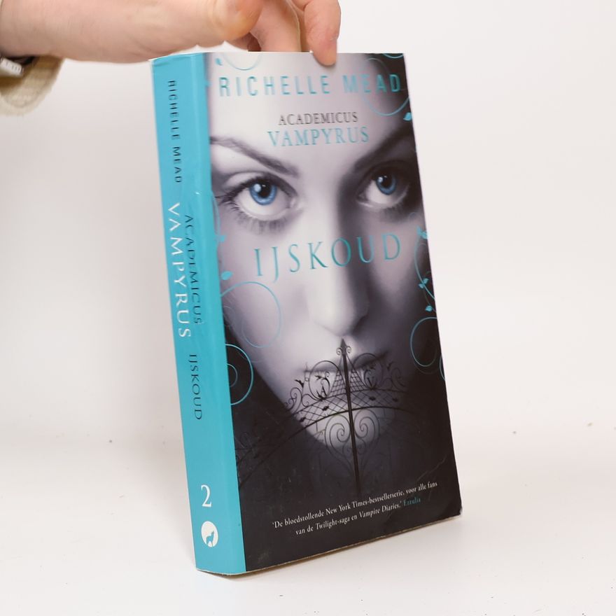 Richelle Mead IJskoud