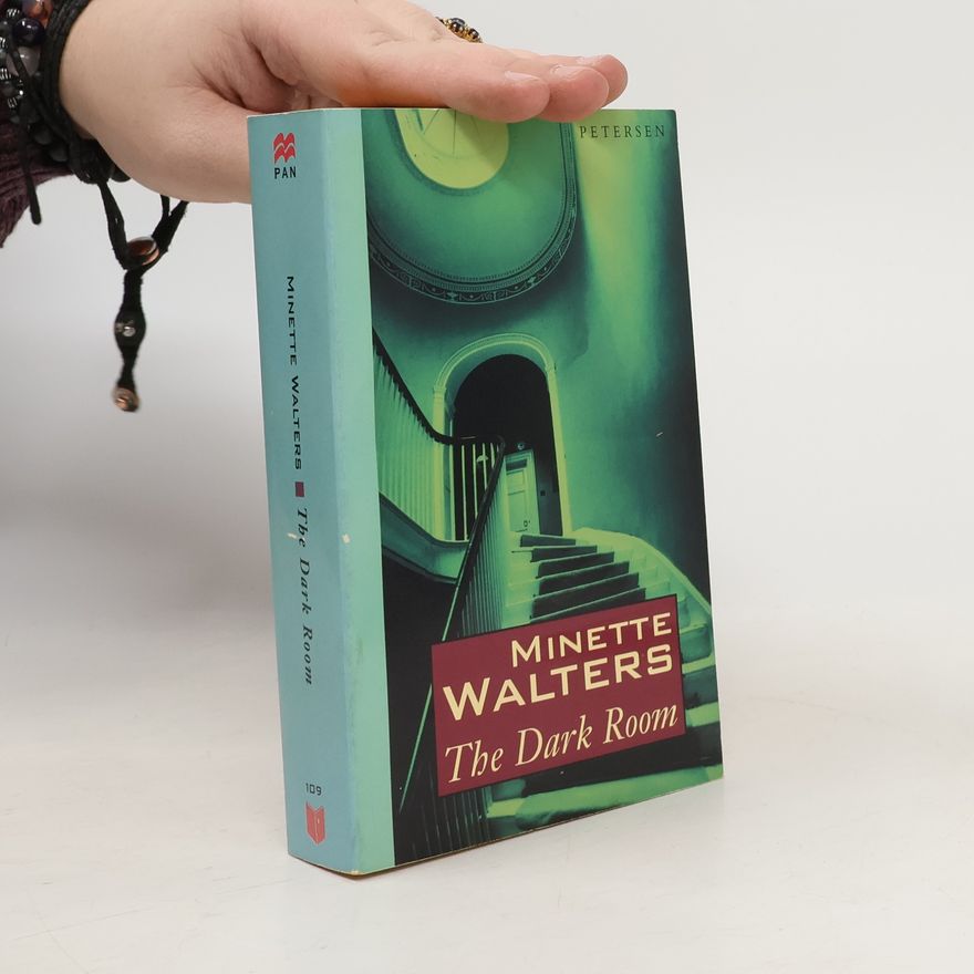 Minette Walters The Dark Room