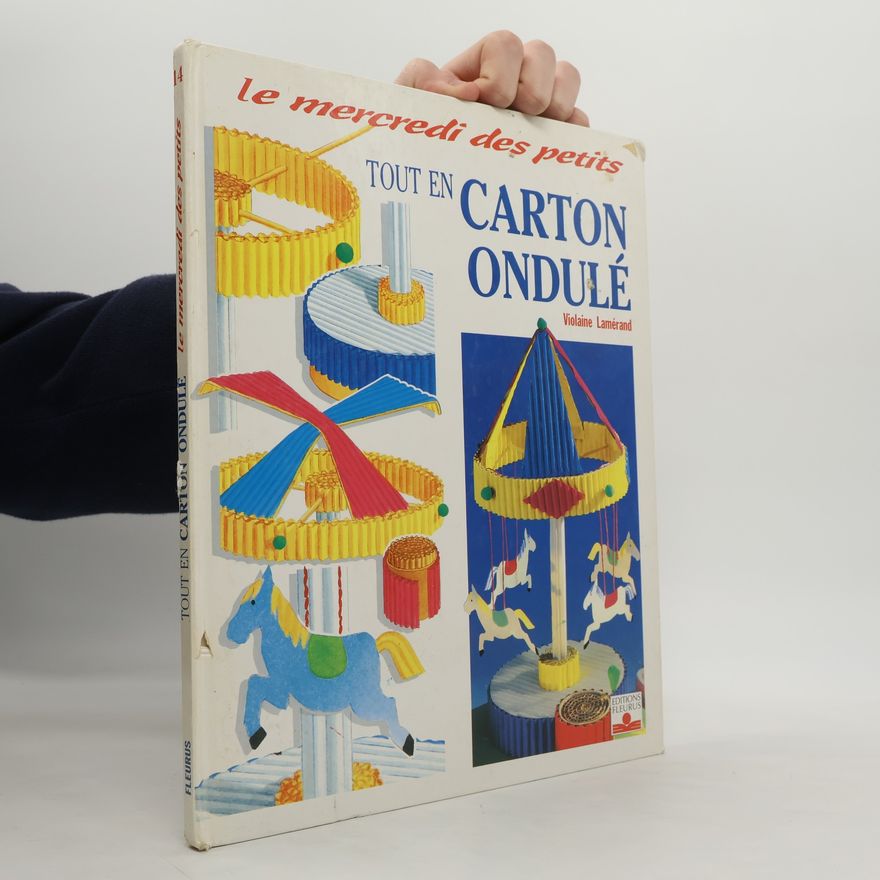 Violaine Lamérand Tout en carton ondulé