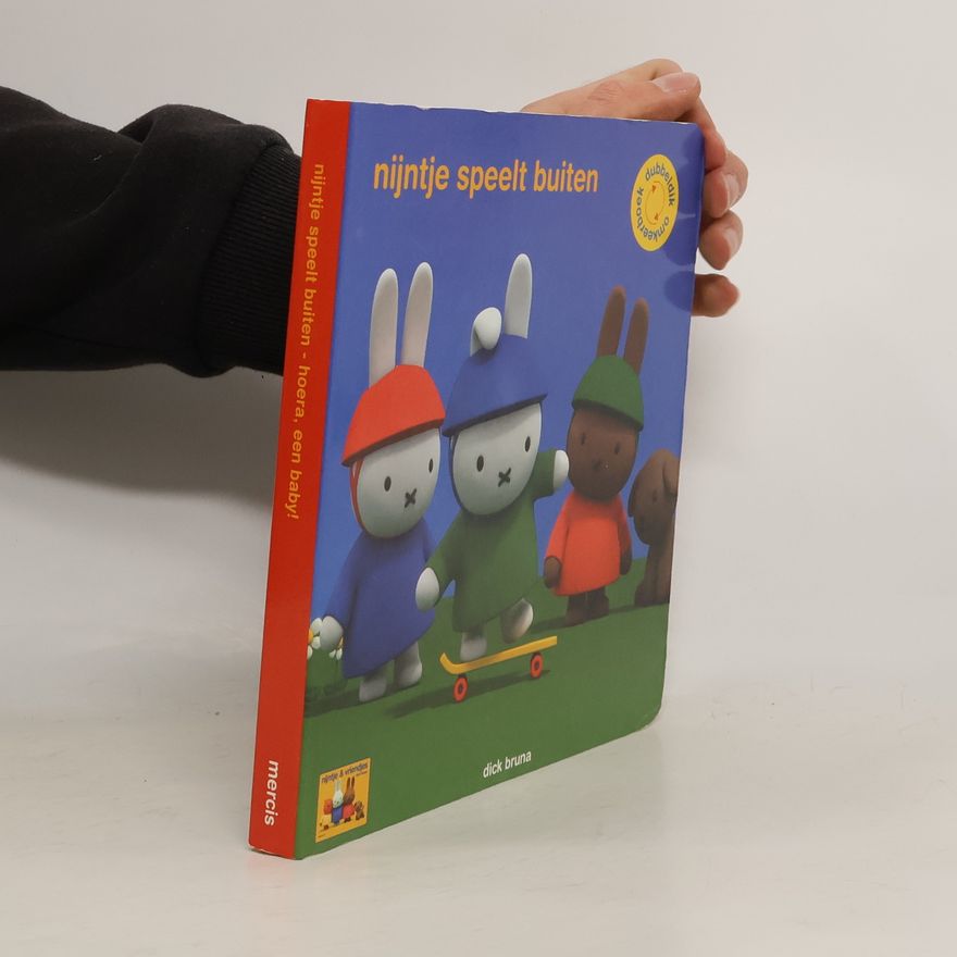 Dick Bruna Nijntje speelt buiten