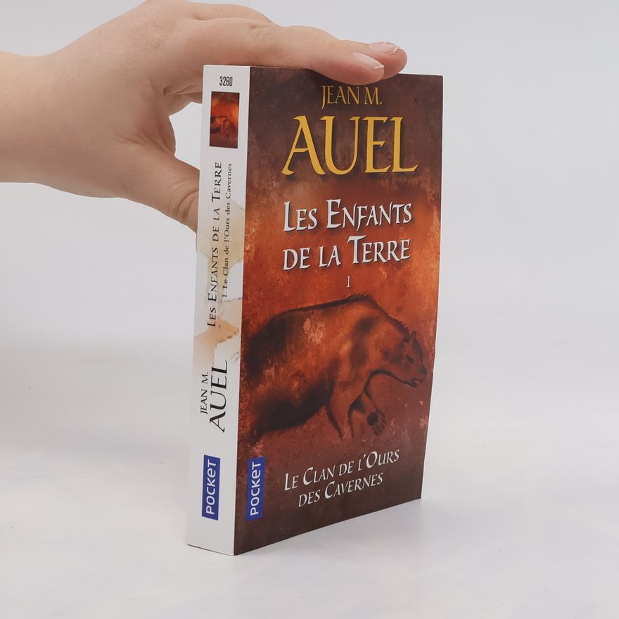 Jean M. Auelová Le clan de l'ours des cavernes