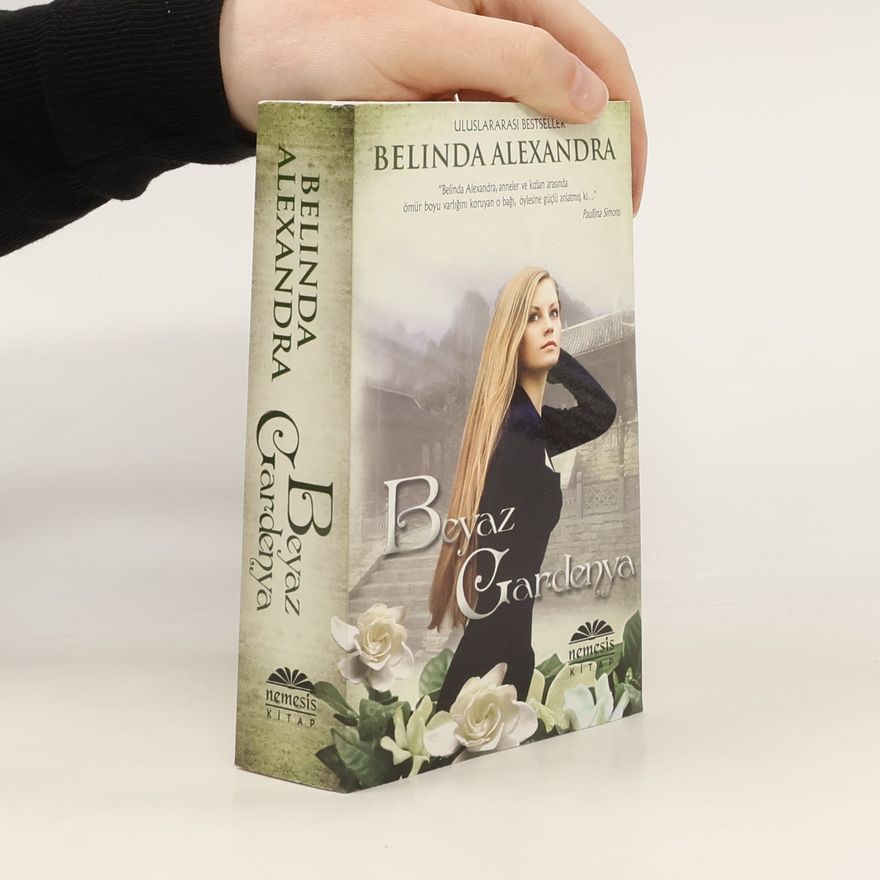 Belinda Alexandra Beyaz Gardenya
