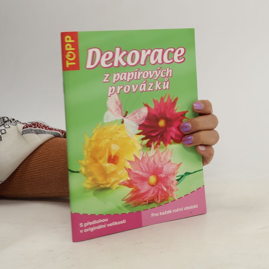 Daniel Täubner Dekorace z papírových provázků