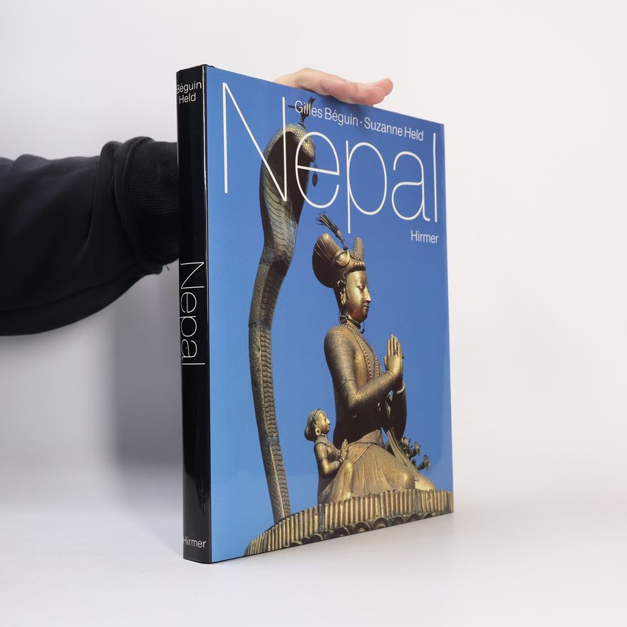 Suzanne Hold Nepal