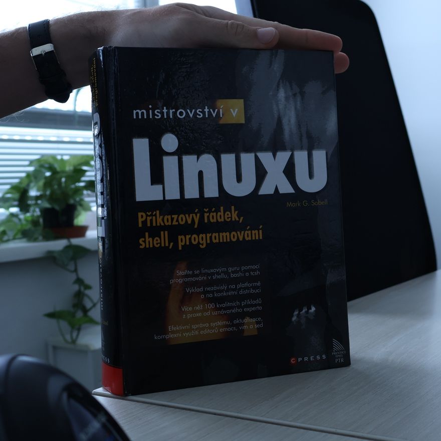 Mark G. Sobell Mistrovství v Linuxu: Příkazový řádek, shell, programování