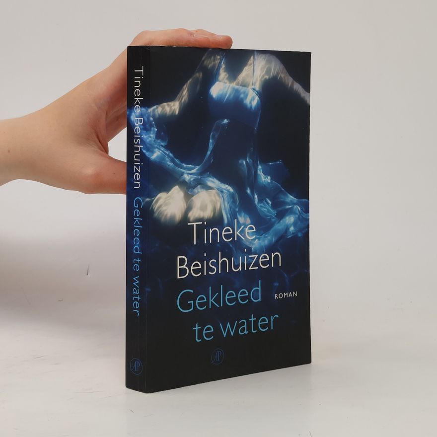 Tineke Beishuizen Gekleed te water