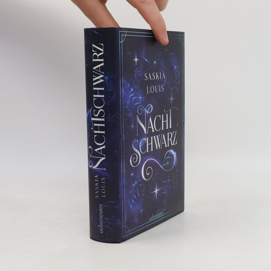 Saskia Louis Nachtschwarz (Nachtschwarz-Sternenhell, Bd. 1) Aufregende Urban-Fantasy-Dilogie über die Magie der Sterne und eine große Liebe – Buchumschlag mit Perlmuttglanzeffekt + Character Card in der 1. Auflage!