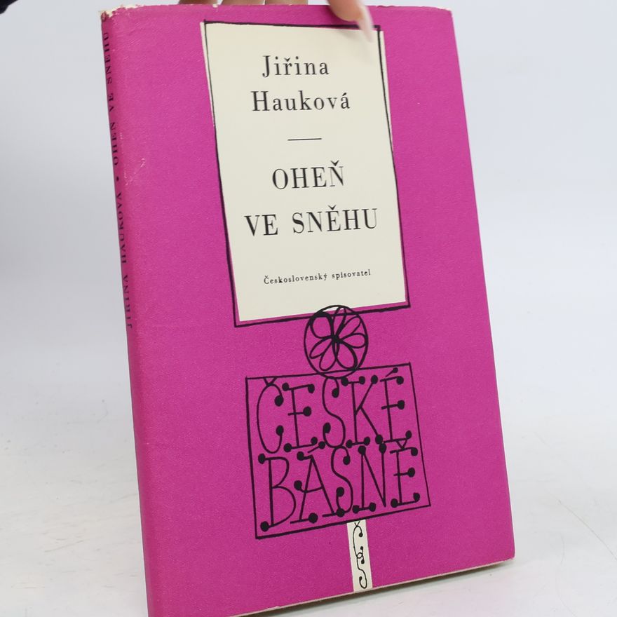 Jiřina Hauková Oheň ve sněhu