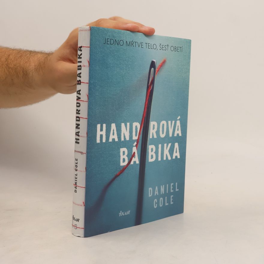 Daniel Cole Handrová bábika