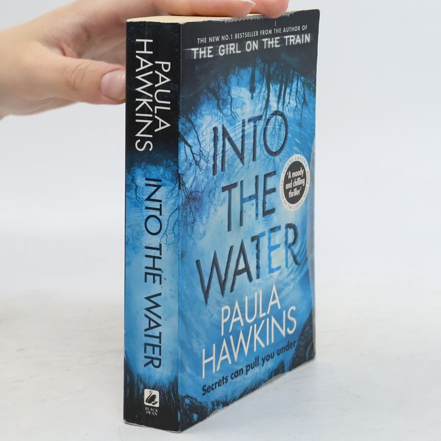 Paula Hawkins Into the Water