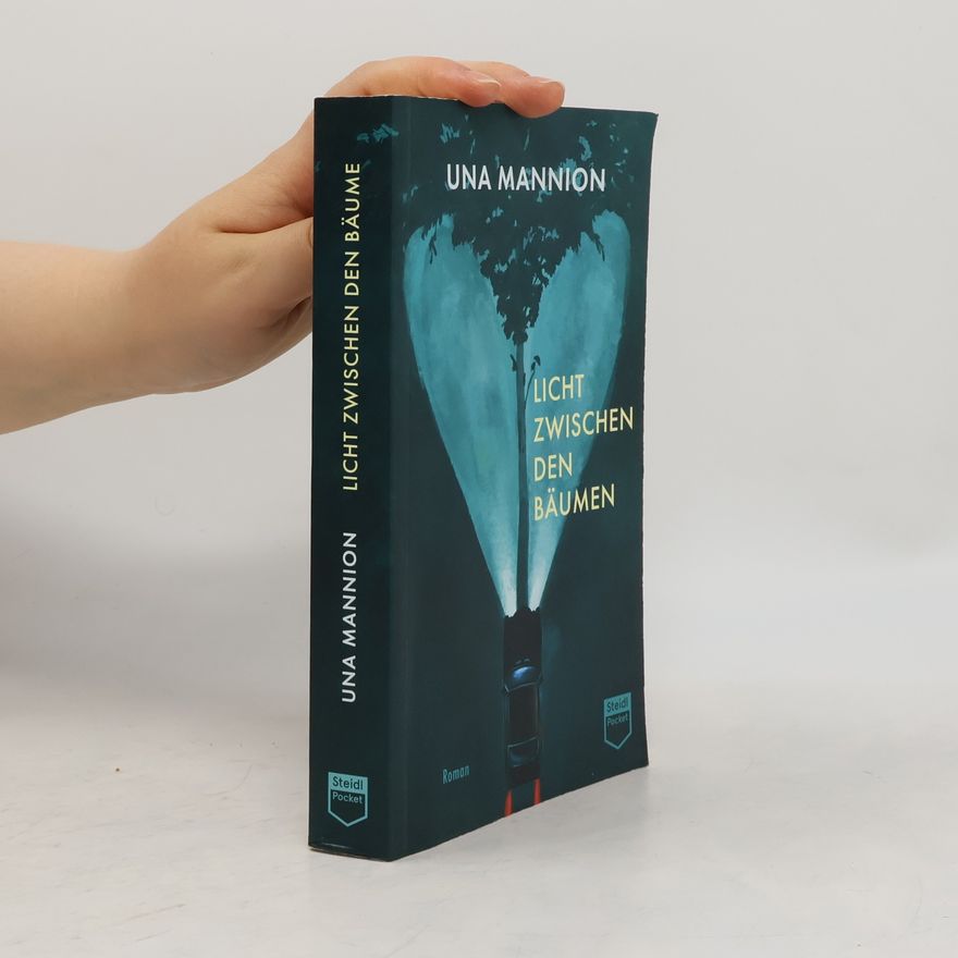 Una Mannion Licht zwischen den Bäumen