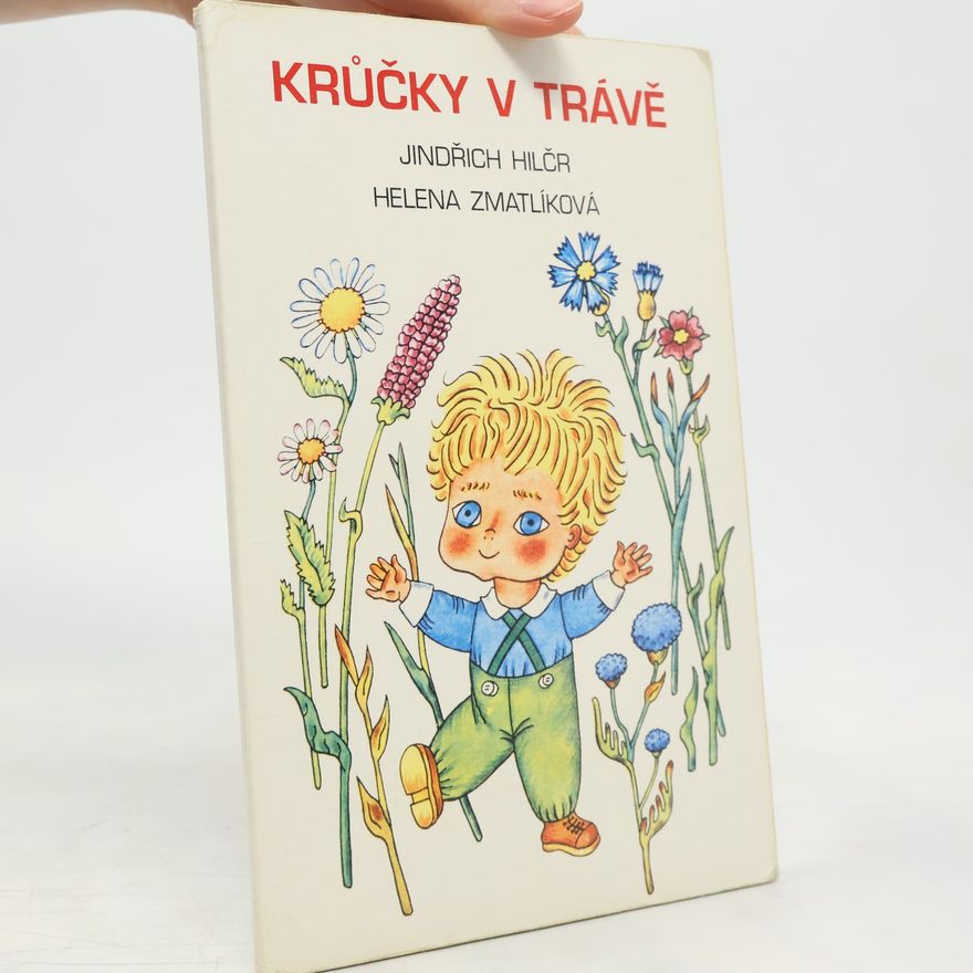 Jindřich Hilčr Krůčky v trávě