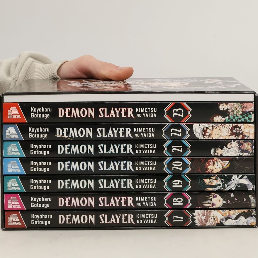Koyoharu Gotōge Demon Slayer - Kimetsu no Yaiba - 17-23 mit Sammelschuber