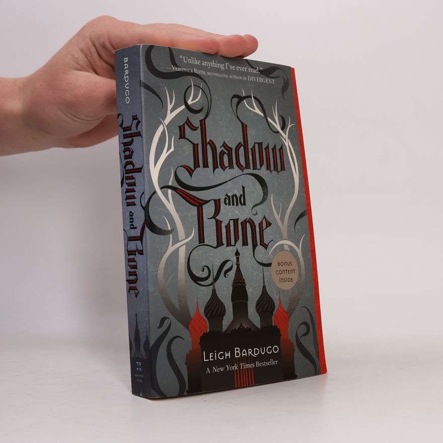 Leigh Bardugo Shadow and Bone