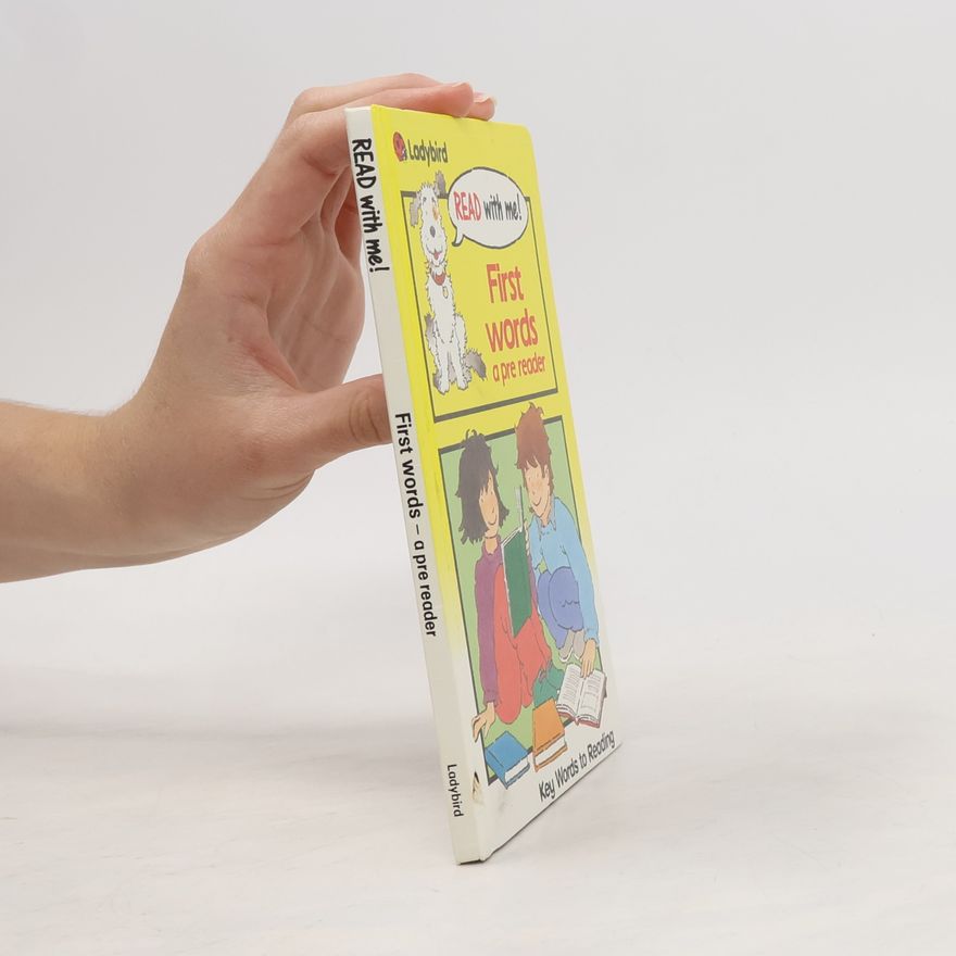 LADYBIRD BOOKS Read With Me!: First Words Prereader