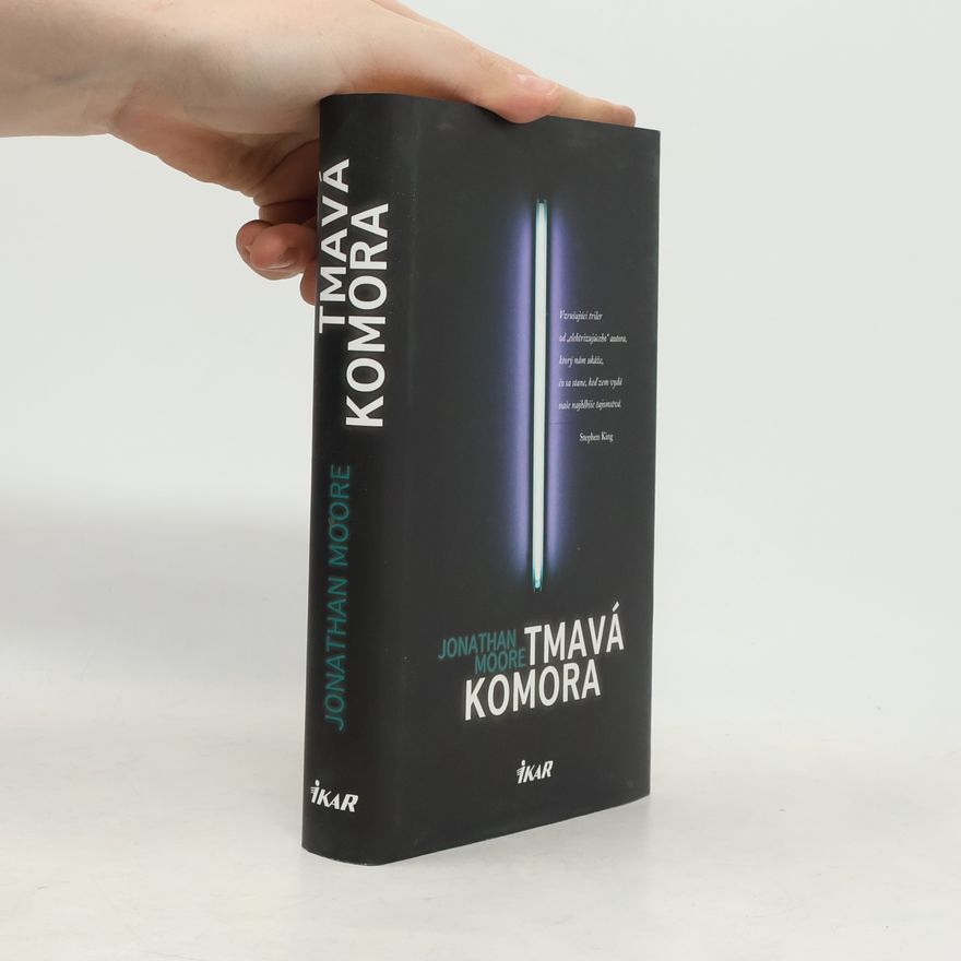 Jonathan Moore Tmavá komora