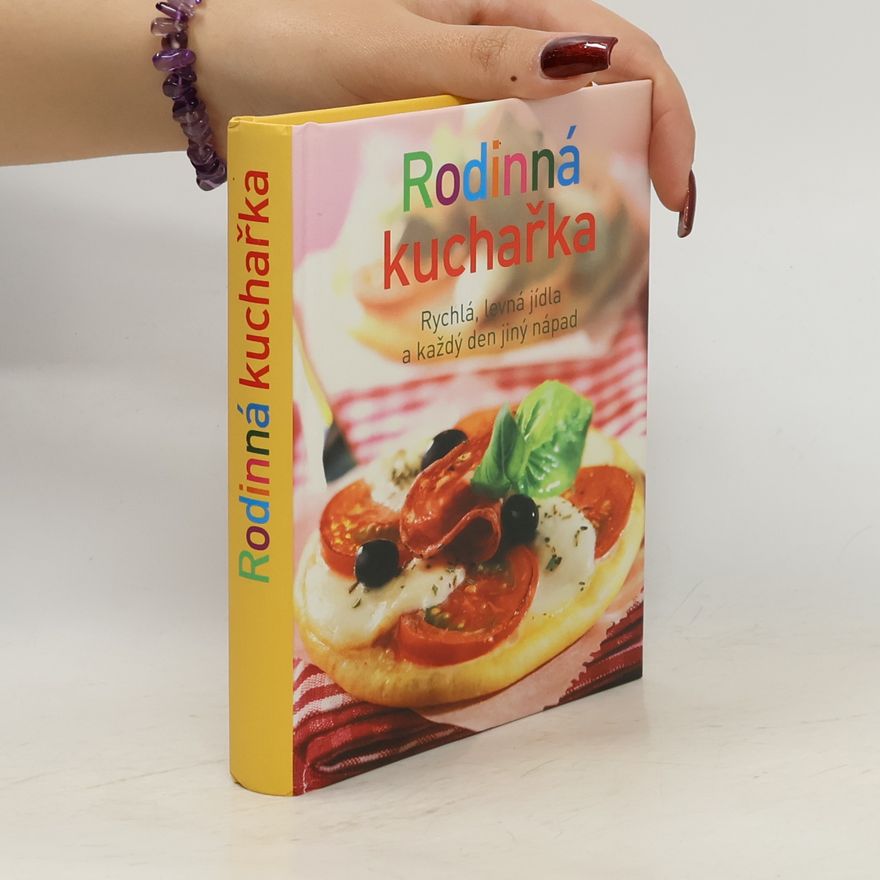 Autorenkollektiv Rodinná kuchařka