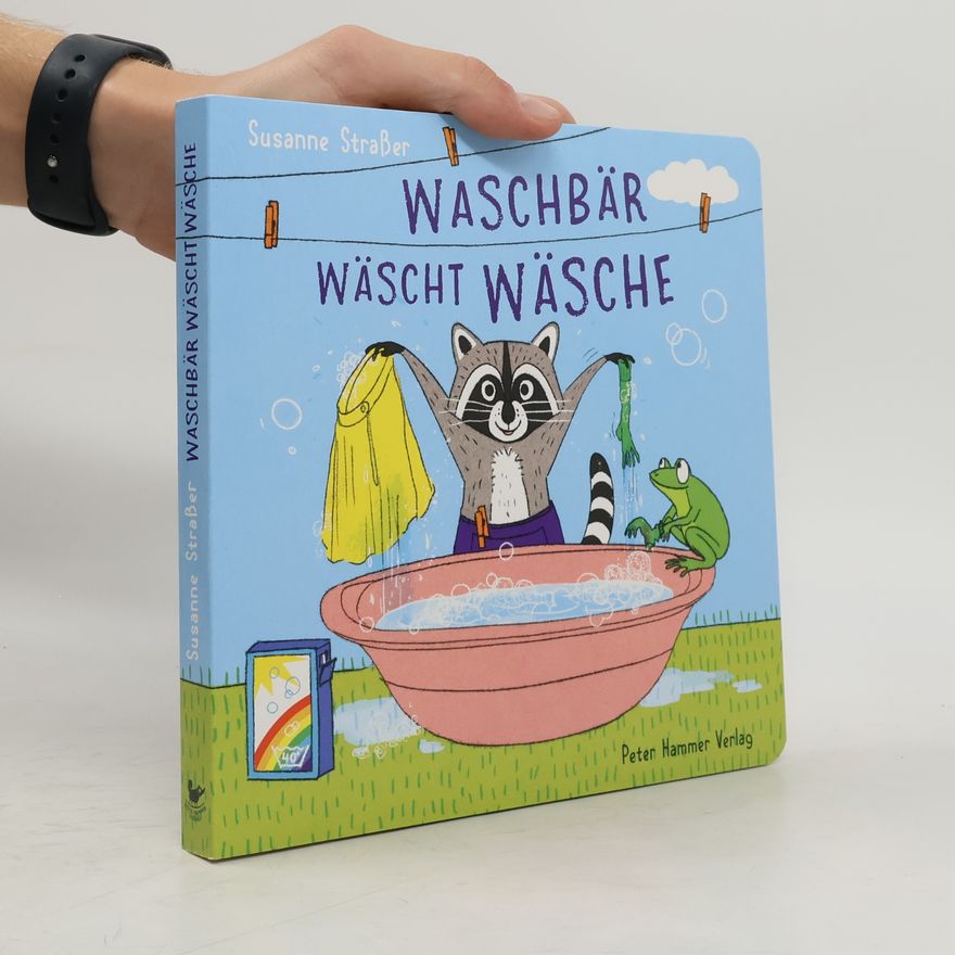 Susanne Straßer Waschbär wäscht Wäsche