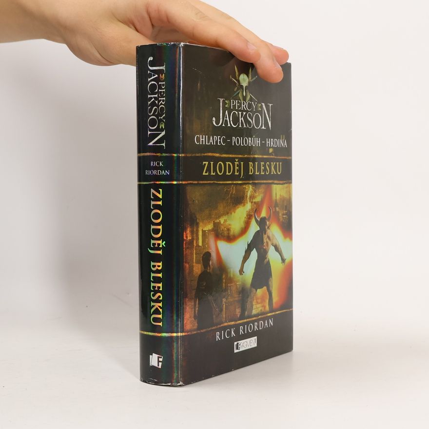 Rick Riordan Percy Jackson. Zloděj blesku