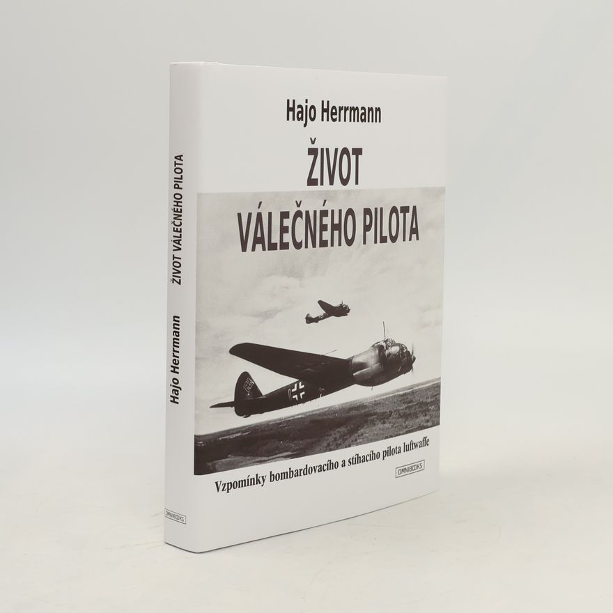 Hajo Herrmann Život válečného pilota