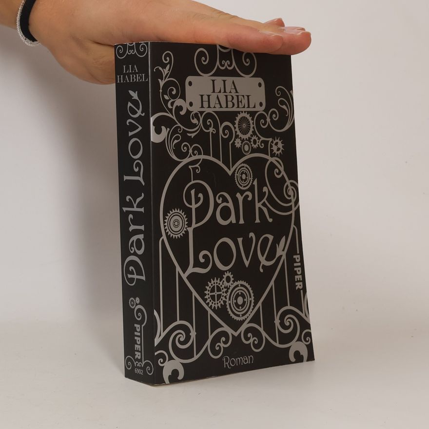 Lia Habel Dark Love